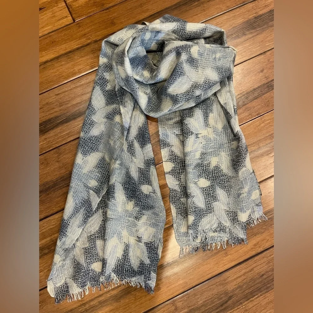 Banana republic, floral print wool scarf